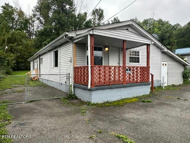 252 CHASTEEN DR, MIDDLESBORO, KY 40965, photo 1 of 19