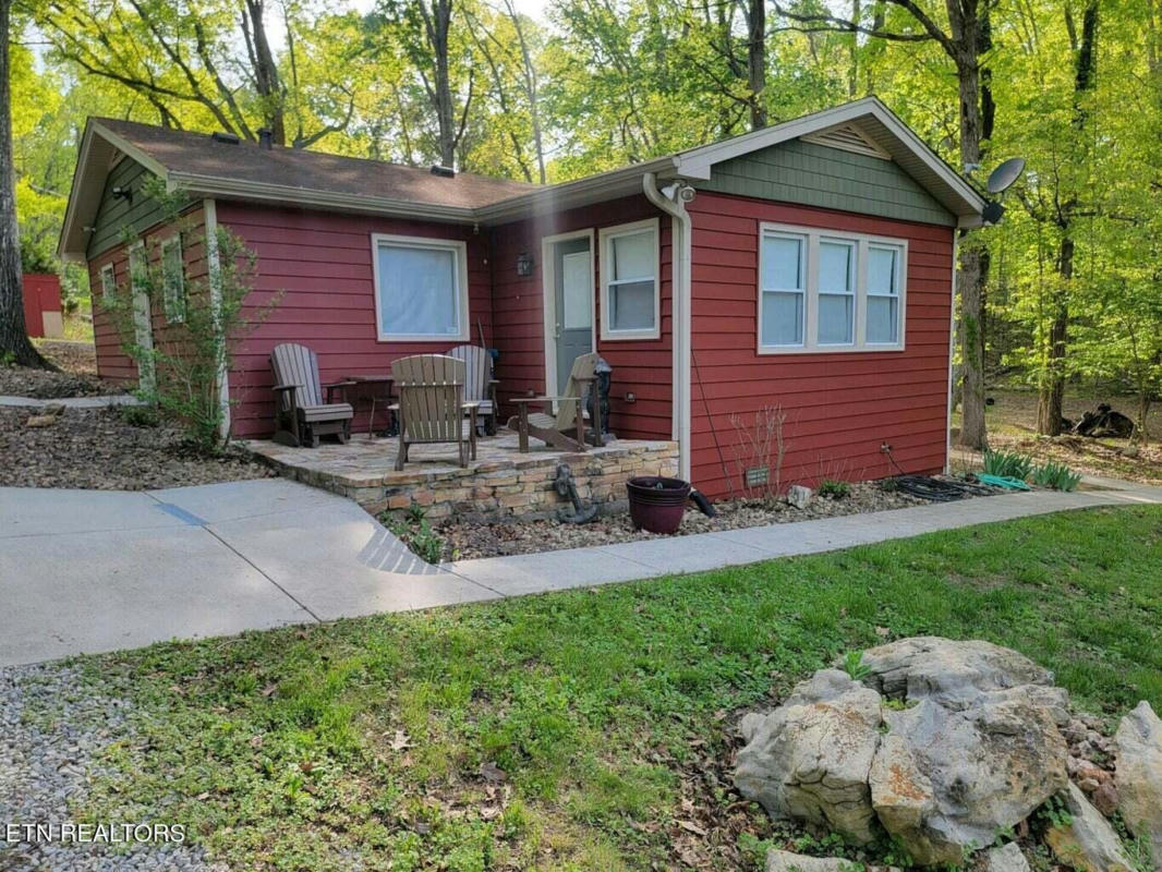 555 SCENIC LAKEVIEW DR, SPRING CITY, TN 37381, photo 1 of 40