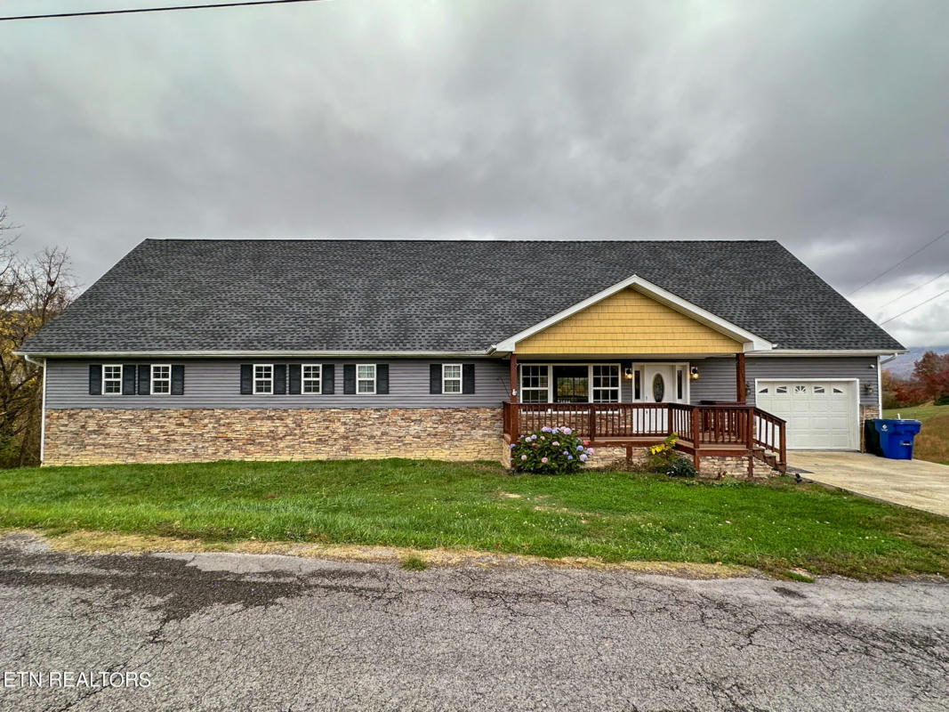 717 S 27TH ST, MIDDLESBORO, KY 40965, photo 1 of 60
