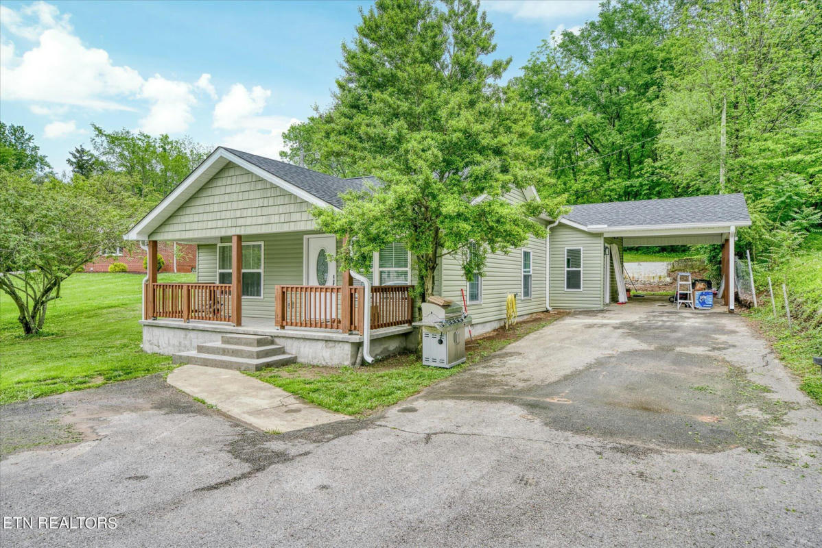 672 S WALNUT AVE, COOKEVILLE, TN 38501, photo 1 of 21