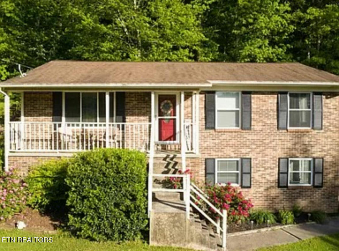 5712 CARTER RD, KNOXVILLE, TN 37918, photo 1 of 39
