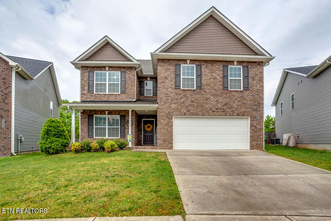 6943 HOLLIDAY PARK LN, KNOXVILLE, TN 37918, photo 1 of 47