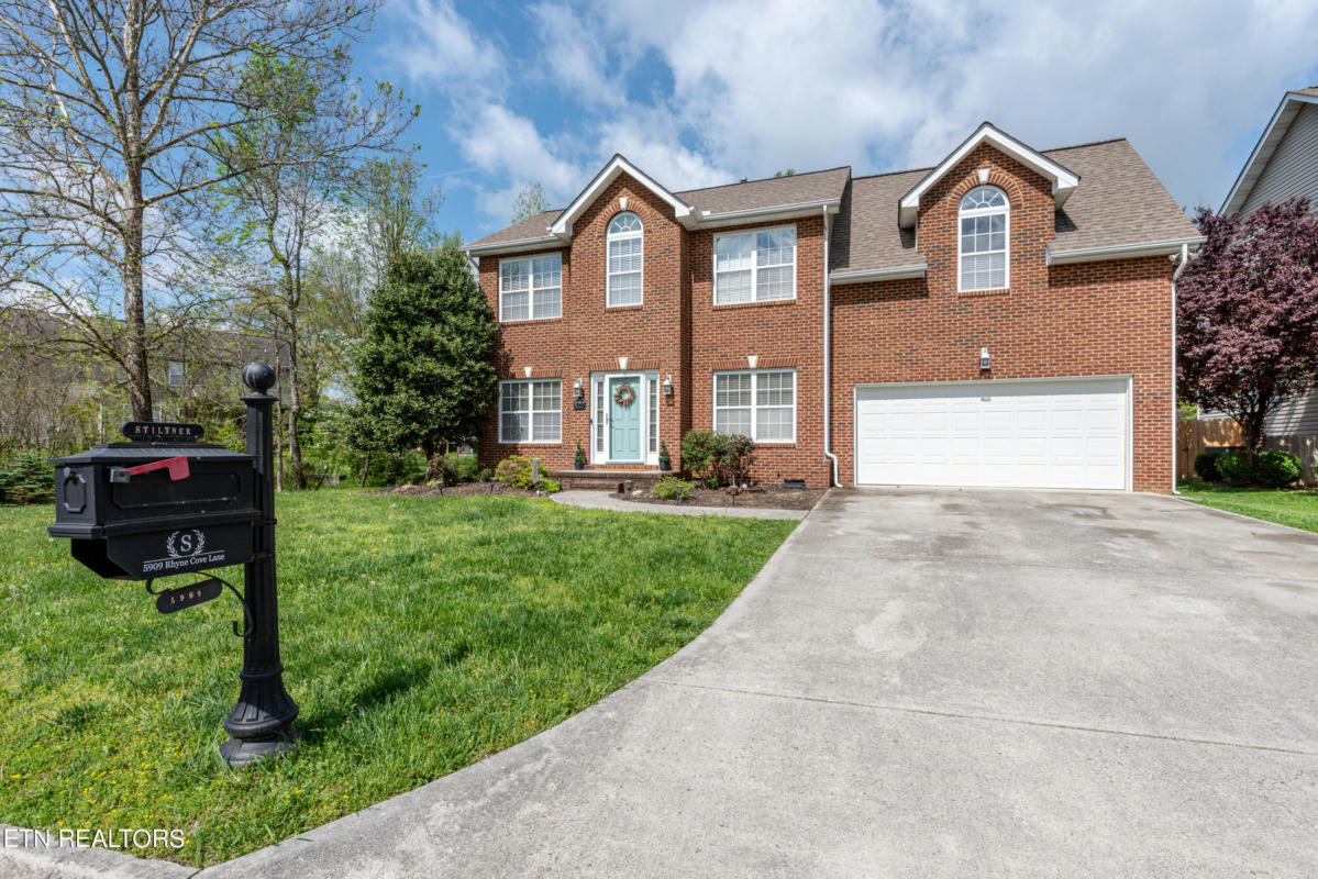 5909 RHYNE COVE LN, KNOXVILLE, TN 37931, photo 1 of 37