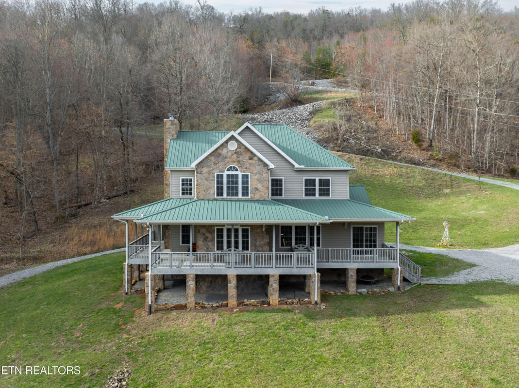 2223 CHIMNEY ROCK RD, NEW TAZEWELL, TN 37825, photo 1 of 44