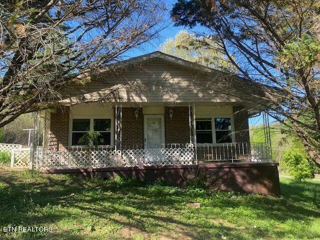 216 GRACE AVE, LUTTRELL, TN 37779, photo 1 of 12